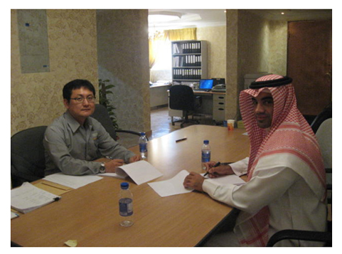 Present during the contracting signing ceremony were ( left )   Mr. SungKil Bae, ( Deputy Civil Planning Manager-Hyundai Heavy Industries Co. Ltd. ) and Eng. Ahmed Bu-Khamsin ( Vice President for Operations ?ETE Group ) ( right ) 